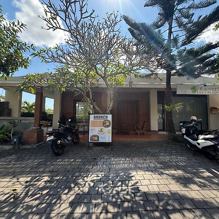 Clover Bali Jimbaran  Exterior photo
