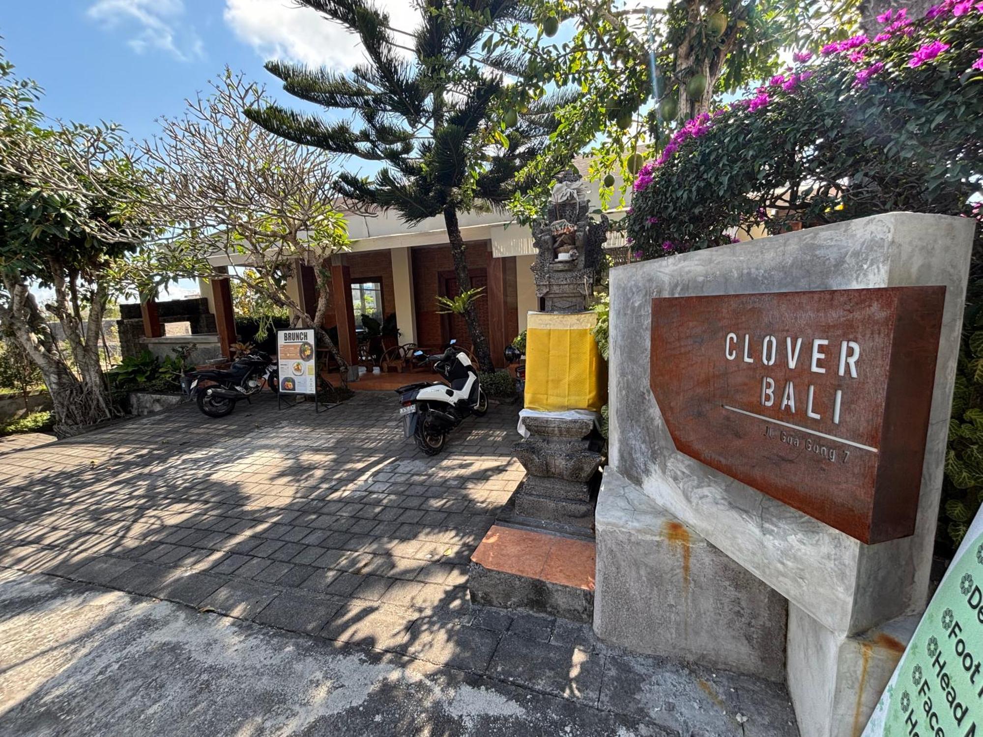 Clover Bali Jimbaran  Exterior photo