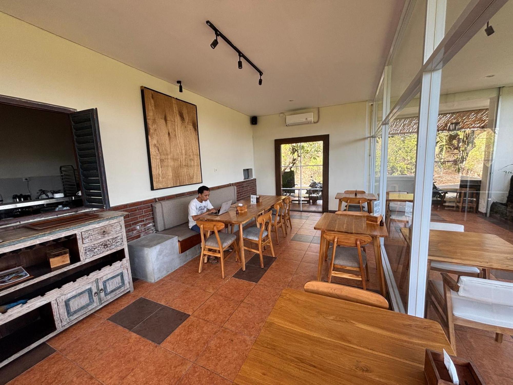 Clover Bali Jimbaran  Exterior photo