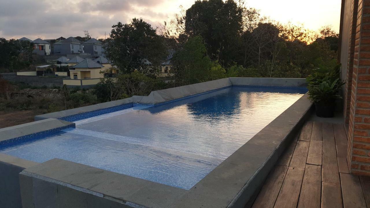 Clover Bali Jimbaran  Exterior photo