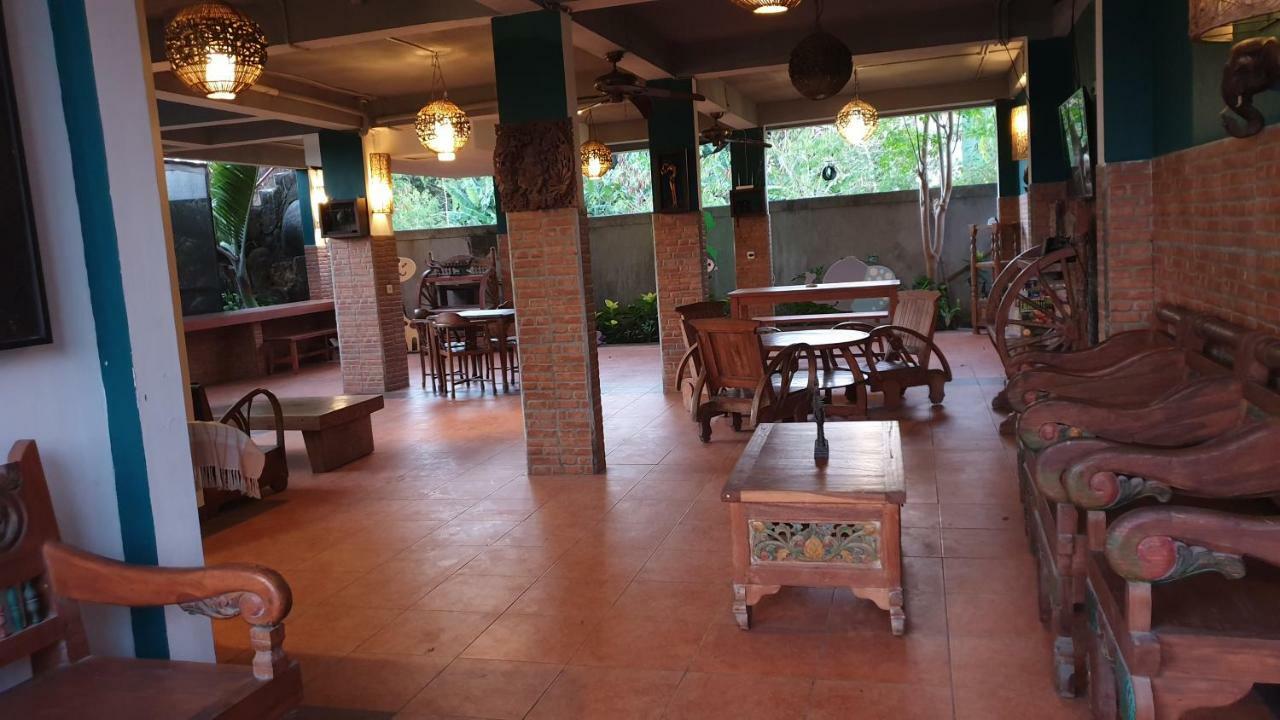 Clover Bali Jimbaran  Exterior photo